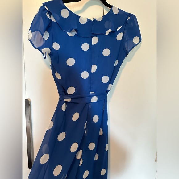 Blue and white polkadot dress size small new with tags (petite) - Picture 4 of 4